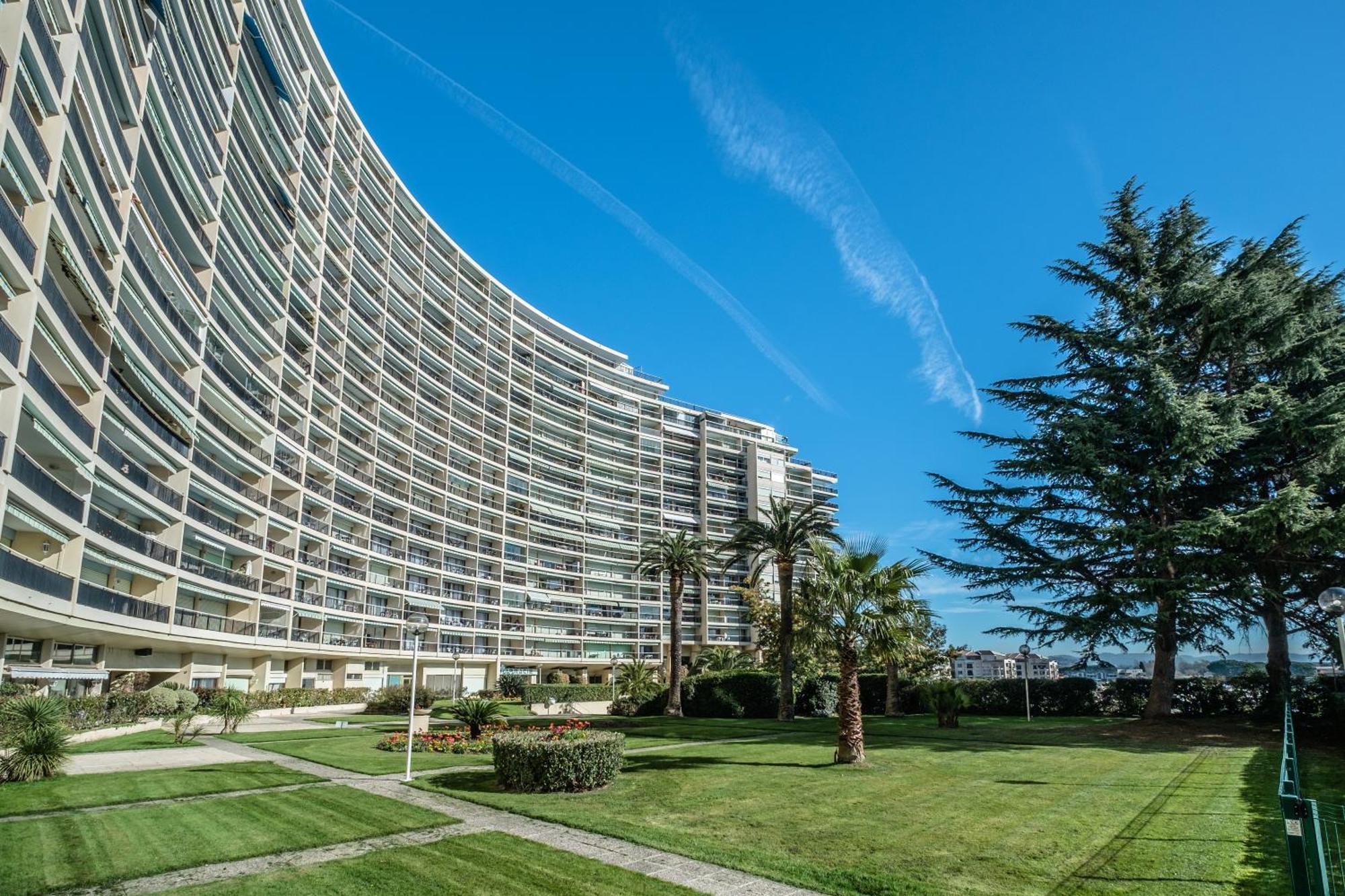 Cannes Marina Appart Hotel Mandelieu Mandelieu-la-Napoule Exterior foto
